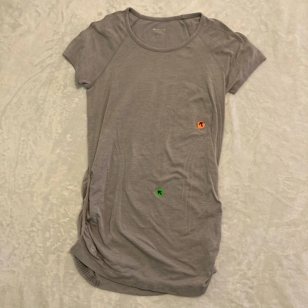 Athleta Wick and Vent Women's Gray Tee Small